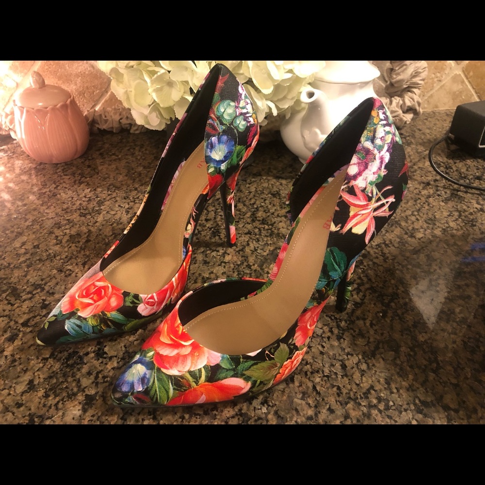 Floral Pumps